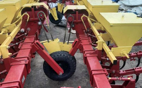 Культиватор для междурядной обработки почвы УСМК-5,1